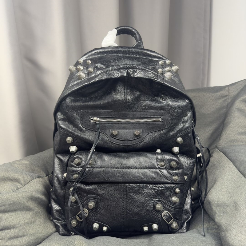 Ba*len*cia*ga backpacks
